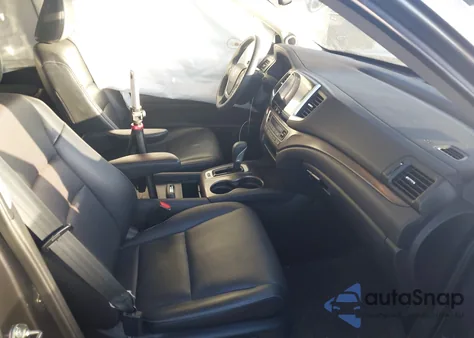 2017 Honda Ridgeline Rtl-T z USA, uszkodzony, nr VIN 5FPYK3F67HB032703